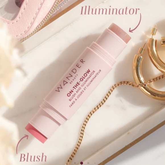 🍓Wander Beauty On-the-Glow Blush and Illuminator - STRAWBERRY FIELDS - Picture 4 of 12